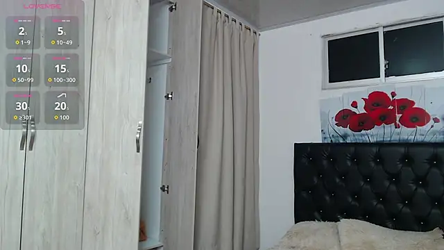 lily f00x online show from April 21, 12:33 pm