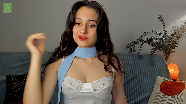 Snapshot of erika_hoiree chatting on January 22, 8:59 pm erika hoiree online show from January 22, 8:59 pm