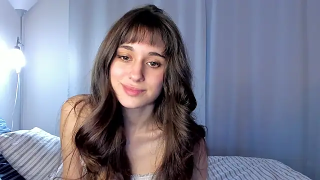 Snapshot of erika_hoiree chatting on November 28, 7:11 am erika hoiree online show from November 28, 7:11 am