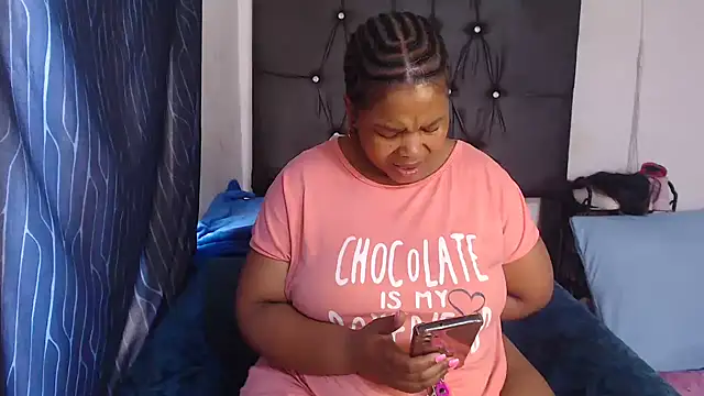 Snapshot of BigbootyNickyx chatting on November 20, 6:46 am BigbootyNickyx online show from November 20, 6:46 am