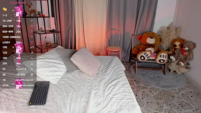 amber maxwell online show from July 23, 9:24 pm