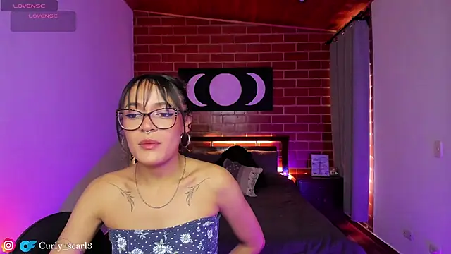 Snapshot of Scarlett_Vela13 chatting on June 17, 9:05 pm Scarlett Vela13 online show from June 17, 9:05 pm