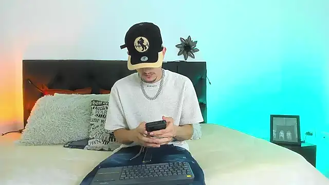 PhilipRich online show from March 12, 9:24 pm