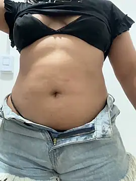 mismmia online show from January 29, 12:01 am