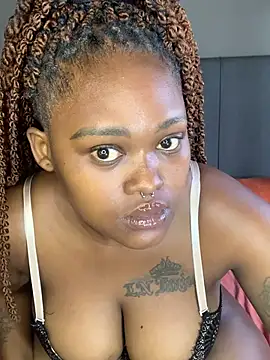 ThickPearlx23 online show from March 7, 7:49 am