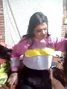 yovana13 online show from November 7, 3:39 am