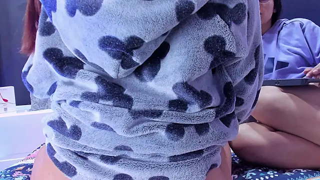 Snapshot of Luci_And_Sofi chatting on February 23, 12:59 pm Luci And Sofi online show from February 23, 12:59 pm