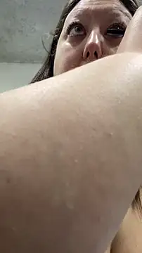 Chloee ep online show from April 19, 4:34 am