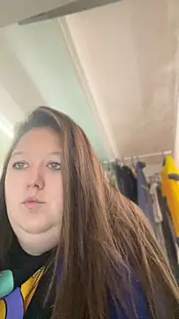 Chloee ep online show from April 20, 1:14 pm