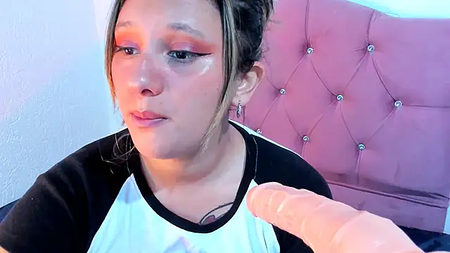 Mila nixon02 online show from February 21, 4:05 pm