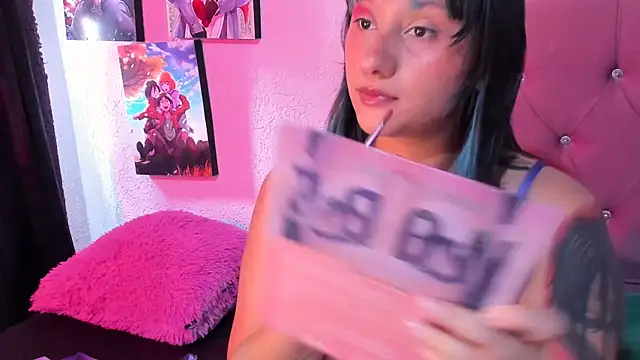 Snapshot of Mila_nixon02 chatting on June 1, 4:09 pm Mila nixon02 online show from June 1, 4:09 pm