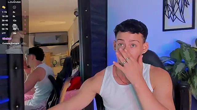 Snapshot of JadeSmiith_ chatting on November 6, 10:32 pm JadeSmiith online show from November 6, 10:32 pm