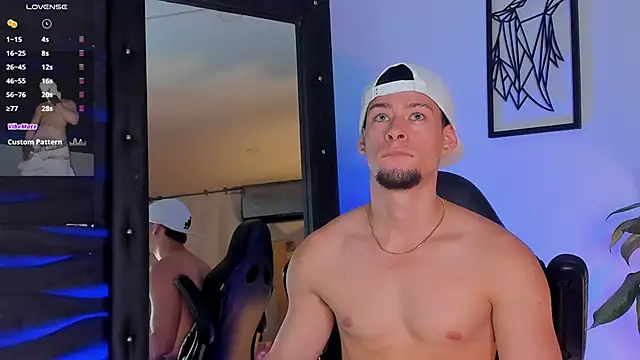 Snapshot of JadeSmiith_ chatting on November 14, 9:57 pm JadeSmiith online show from November 14, 9:57 pm