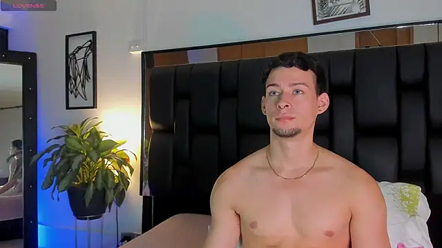 Snapshot of JadeSmiith_ chatting on November 24, 10:42 pm JadeSmiith online show from November 24, 10:42 pm