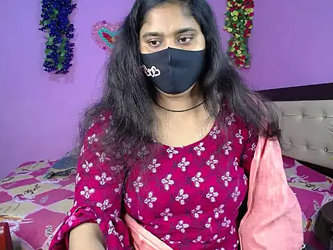 Hot Maleka online show from February 18, 2:18 am