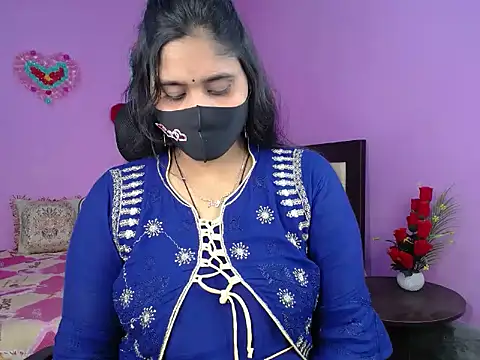 Hot Maleka online show from February 22, 5:00 pm