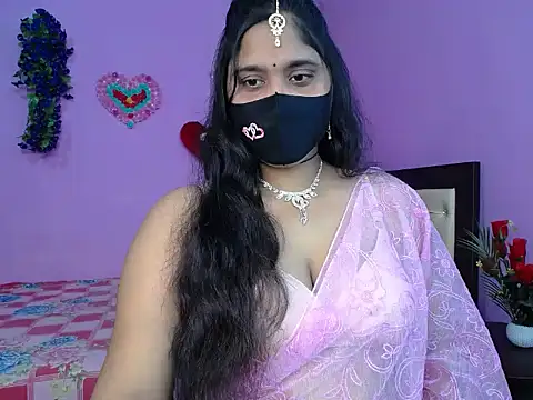 Hot Maleka online show from April 8, 4:40 pm