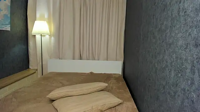 Tiffanyhunt online show from January 22, 6:20 pm