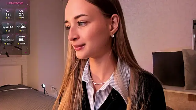 Tiffanyhunt online show from October 14, 1:23 pm