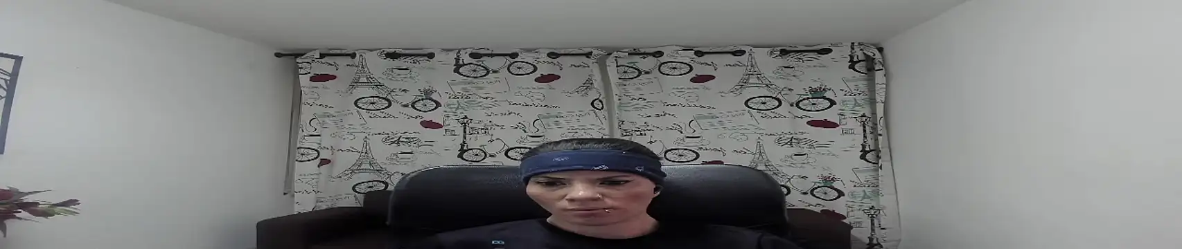 DanaaRey online show from October 16, 5:25 pm