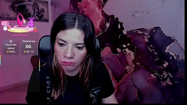 DanaaRey online show from December 3, 11:30 am