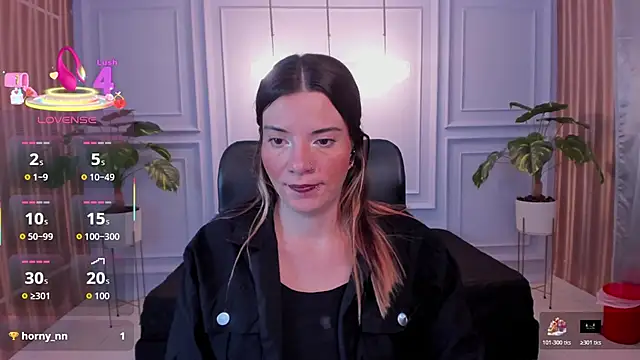 DanaaRey online show from January 9, 11:35 am