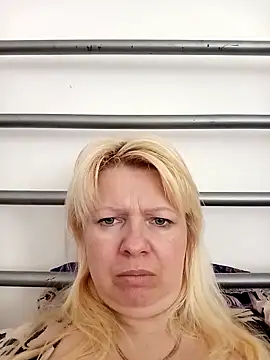 Snapshot of Lauri_scherri chatting on May 8, 1:05 pm Lauri scherri online show from May 8, 1:05 pm