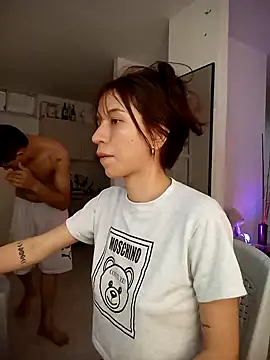 Snapshot of Dangerouspassion777 chatting on February 4, 3:04 pm Dangerouspassion777 online show from February 4, 3:04 pm