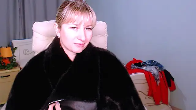 Snapshot of Incredible_Ariela chatting on January 22, 11:10 pm Incredible Ariela online show from January 22, 11:10 pm