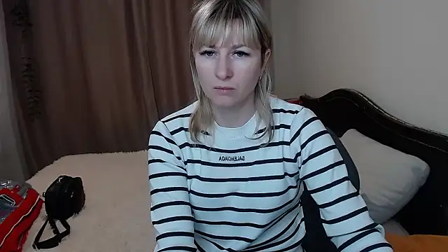 Snapshot of Incredible_Ariela chatting on February 2, 10:24 am Incredible Ariela online show from February 2, 10:24 am