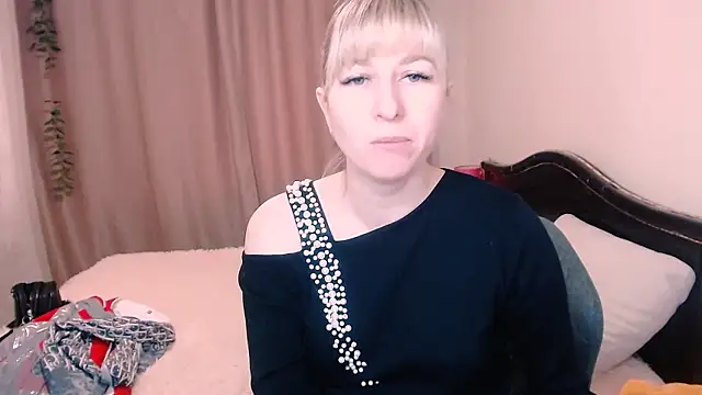 Snapshot of Incredible_Ariela chatting on February 3, 11:53 am Incredible Ariela online show from February 3, 11:53 am