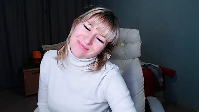 Snapshot of Incredible_Ariela chatting on February 4, 11:49 am Incredible Ariela online show from February 4, 11:49 am