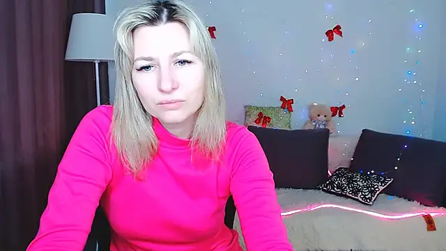 Snapshot of Incredible_Ariela chatting on February 14, 11:53 am Incredible Ariela online show from February 14, 11:53 am