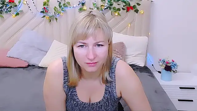 Snapshot of Incredible_Ariela chatting on November 2, 5:04 pm Incredible Ariela online show from November 2, 5:04 pm