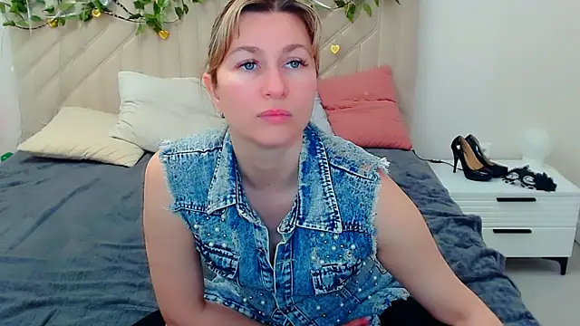 Incredible Ariela online show from April 23, 11:31 am