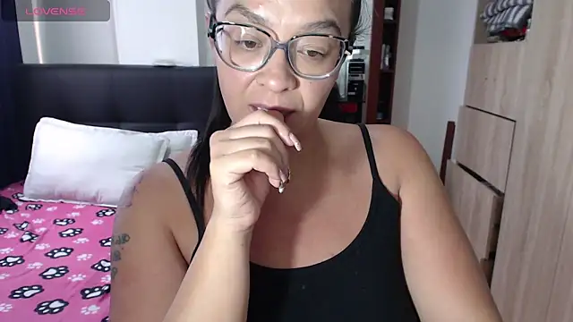 miia-big1boobs  online show from February 12, 10:15 pm