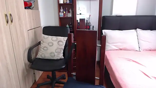 miia-big1boobs  online show from March 18, 5:21 pm