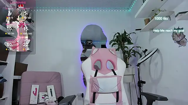 Snapshot of emily_palmeer chatting on March 18, 10:25 am emily palmeer online show from March 18, 10:25 am