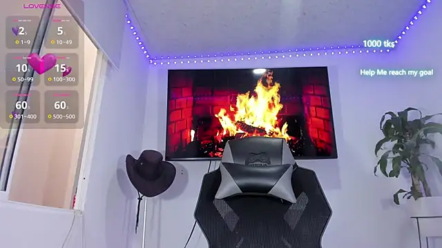 Snapshot of emily_palmeer chatting on October 24, 11:50 am emily palmeer online show from October 24, 11:50 am