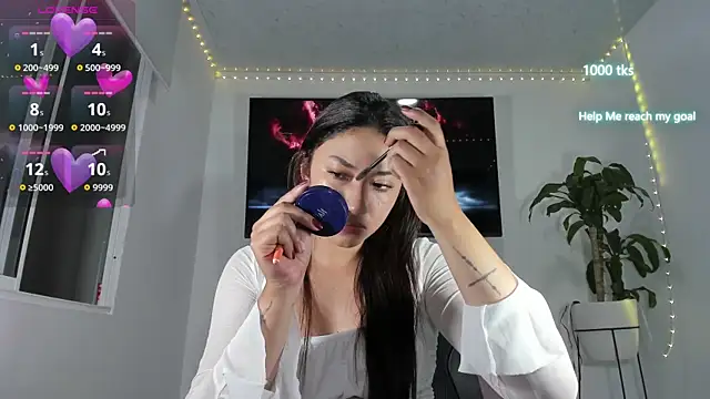 Snapshot of emily_palmeer chatting on December 4, 9:40 am emily palmeer online show from December 4, 9:40 am