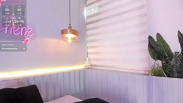 stephanymonroe online show from December 18, 4:35 pm