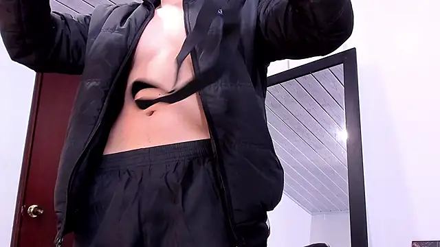 Snapshot of setsuna10 chatting on December 28, 1:29 am setsuna10 online show from December 28, 1:29 am