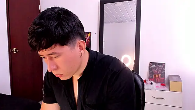 Snapshot of setsuna10 chatting on January 1, 8:26 pm setsuna10 online show from January 1, 8:26 pm