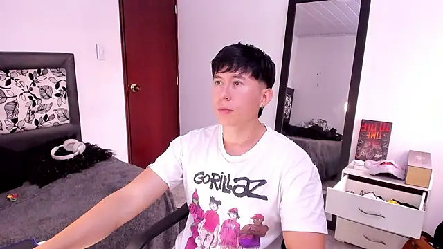 Snapshot of setsuna10 chatting on February 22, 9:26 pm setsuna10 online show from February 22, 9:26 pm