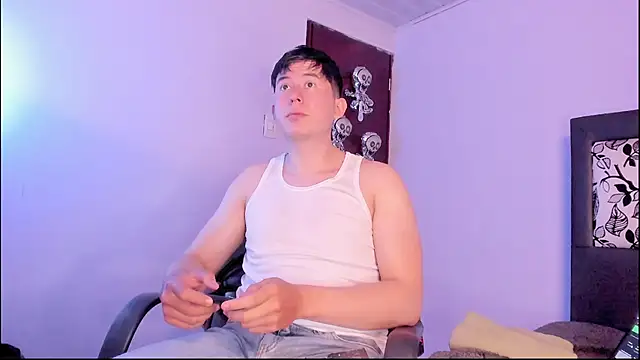 Snapshot of setsuna10 chatting on December 5, 12:41 am setsuna10 online show from December 5, 12:41 am