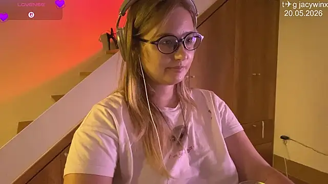 Snapshot of JacyWinslat chatting on May 20, 2:34 pm JacyWinslat online show from May 20, 2:34 pm