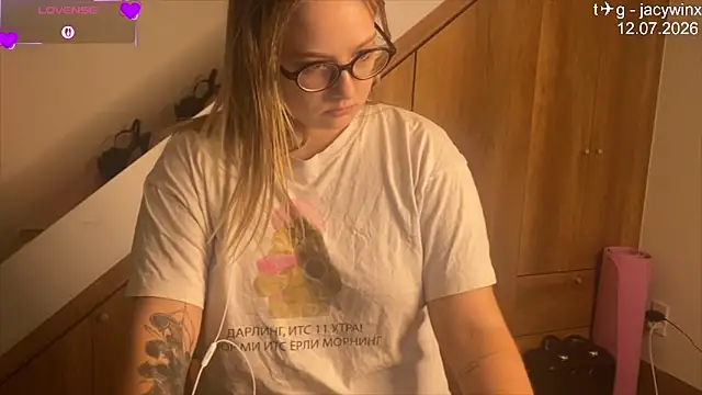 JacyWinslat online show from July 13, 2:20 pm