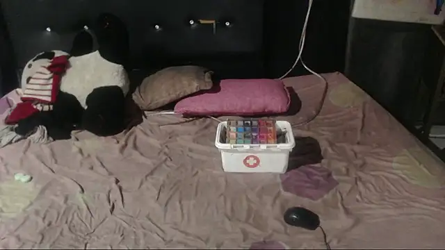 DOMINANTE KLOE  online show from December 22, 11:20 pm