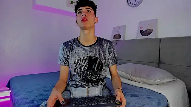 NeoRaptis online show from December 2, 7:49 pm