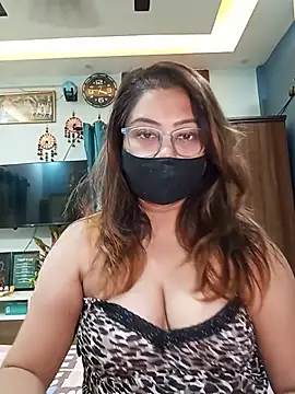 Snapshot of Cute-mona chatting on June 1, 10:17 am Cute-mona online show from June 1, 10:17 am